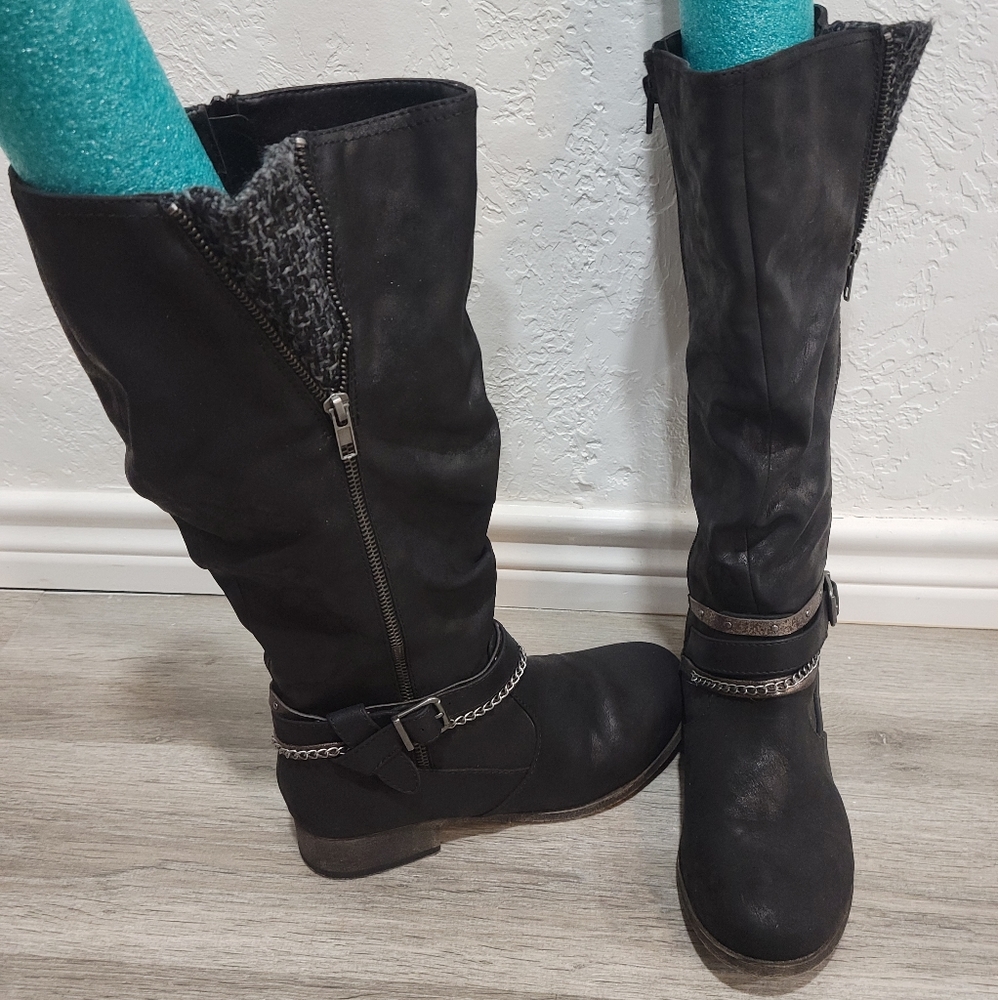 Black Boots with Grey Sweater Cuff and Buckles